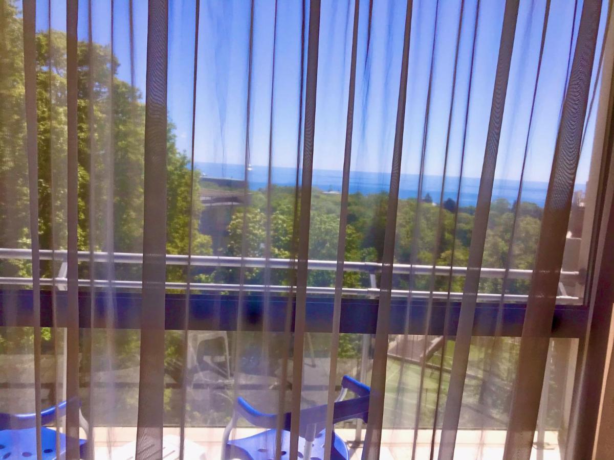 Quarto com Cama de Casal ou 2 Camas de Solteiro e Vista do Mar