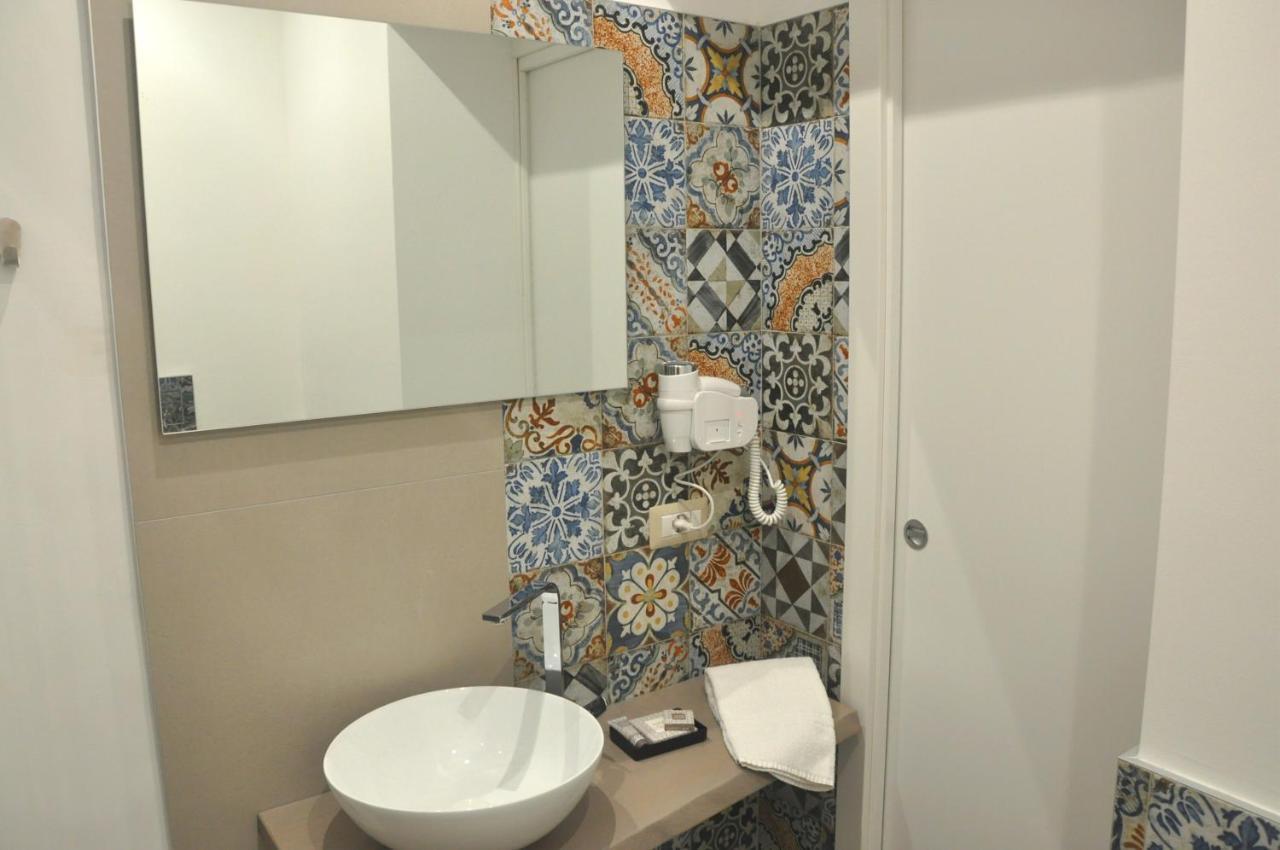 Double or Twin Room Private Bathroom