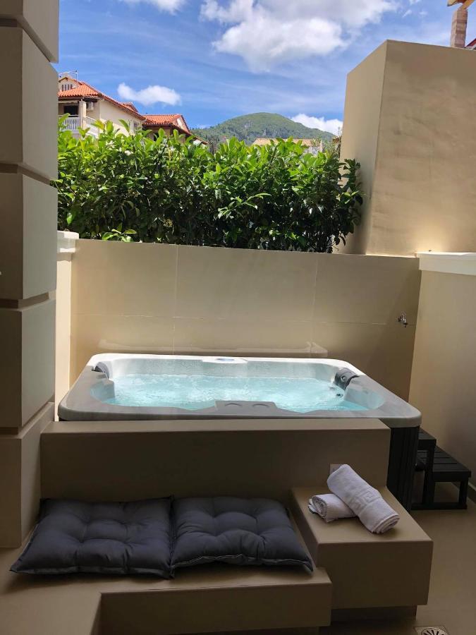 Chambre Lit Queen-Size avec Baignoire Spa