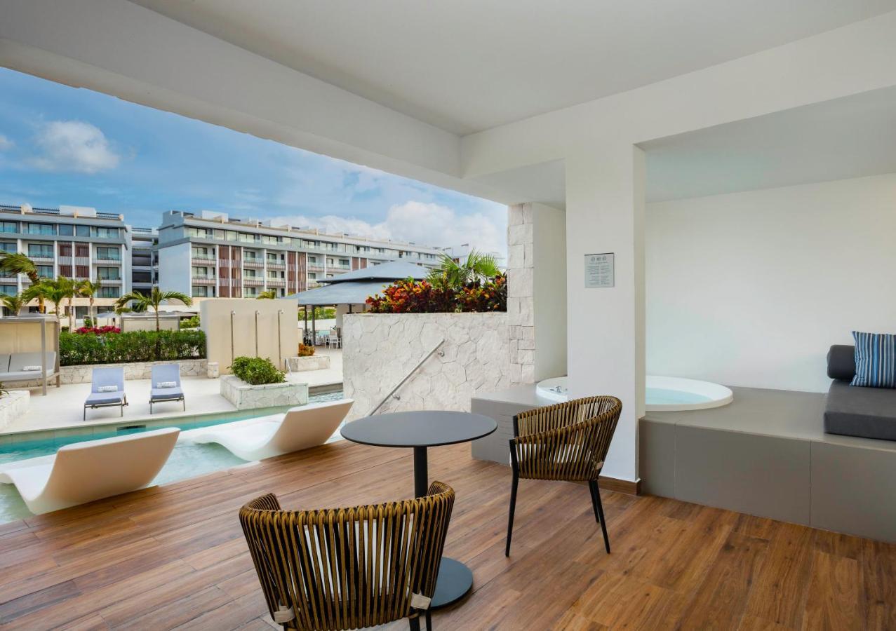 Elegance Club Majestic Junior Suite Swim Up Adults only 18 WiFi