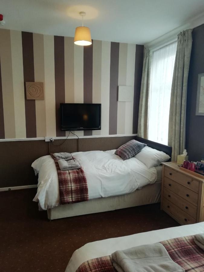 Familienzimmer (2 Erwachsene + 2 Kinder)