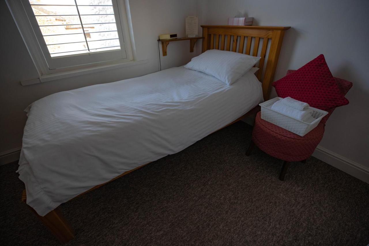 Single Room with Shower,1111916073:JPEG