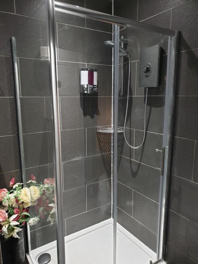 Budget Double Room Private External Bathroom,1112634594:JPEG