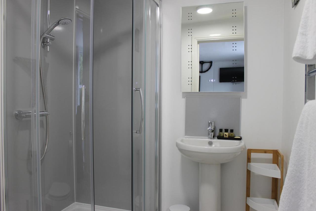Double Room Private Bathroom