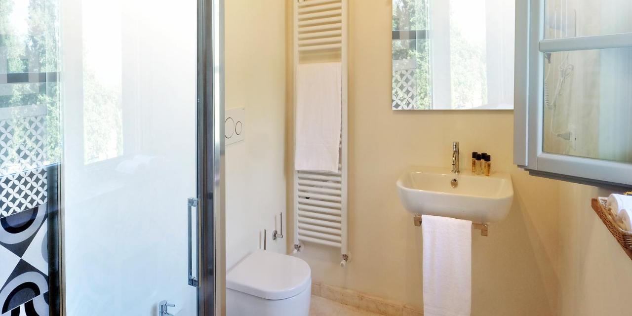 Double Room Private Bathroom