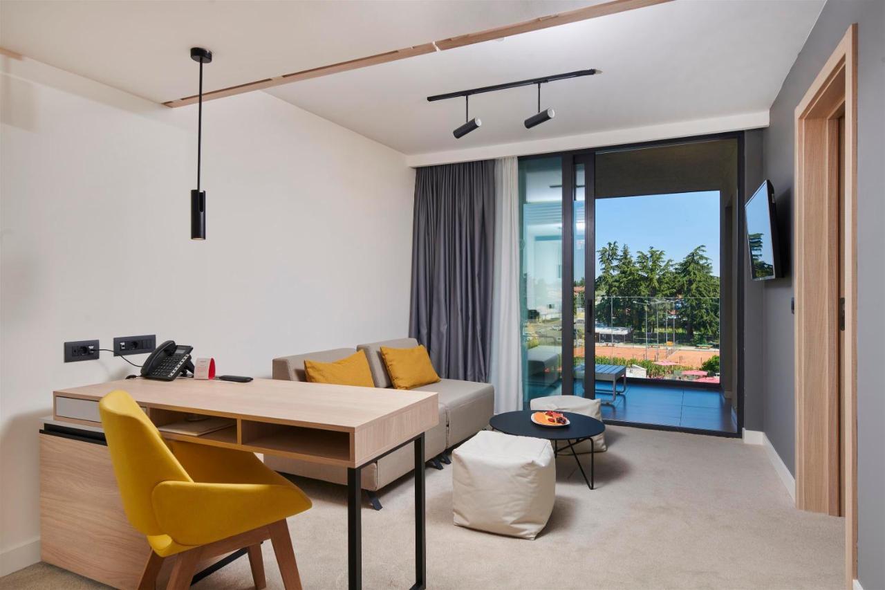 Suite con balcón y vistas al mar