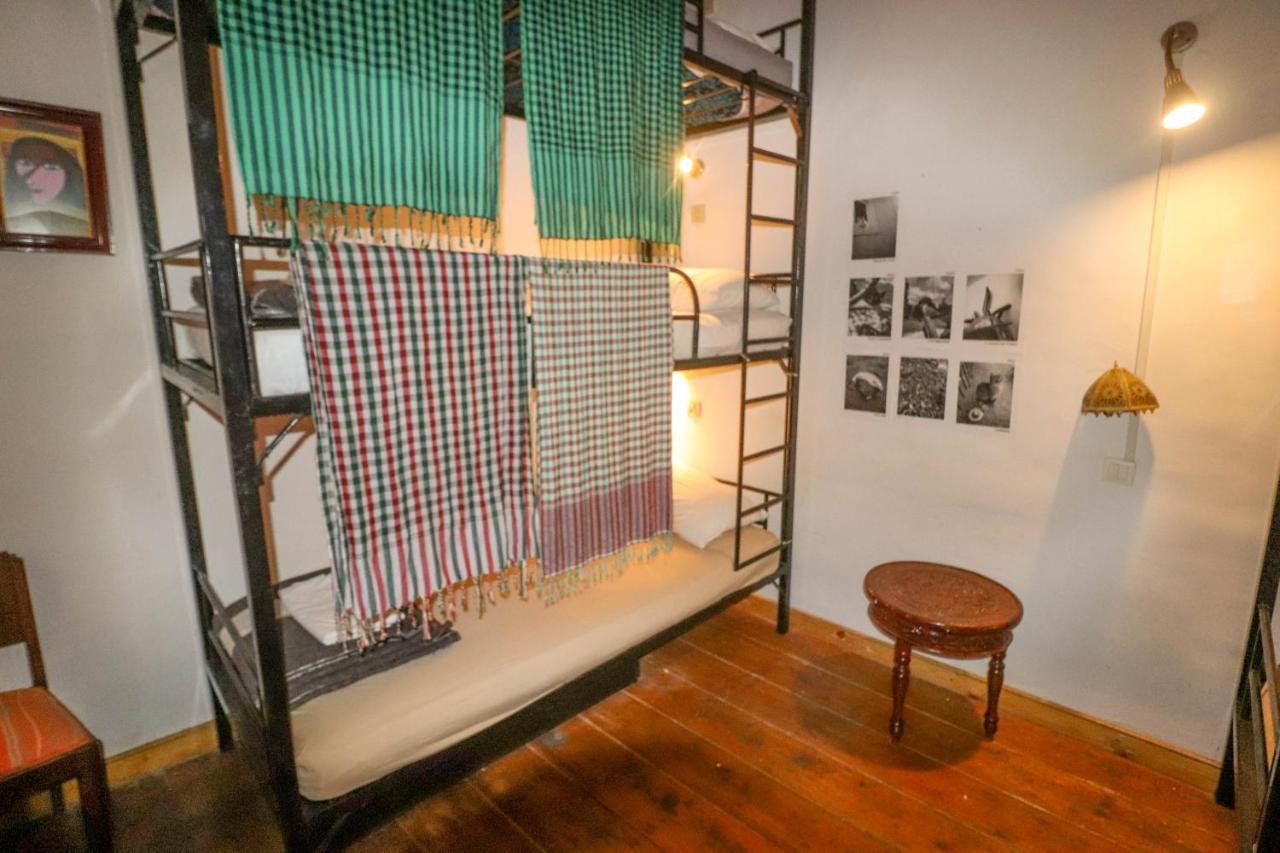 Posto Letto in Dormitorio Misto con 6 Letti