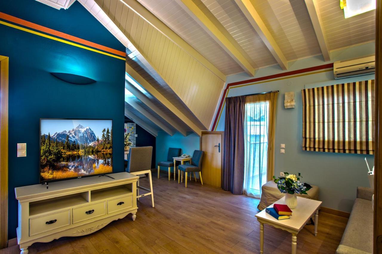 Attic One Bedroom Apartment Sea View &
