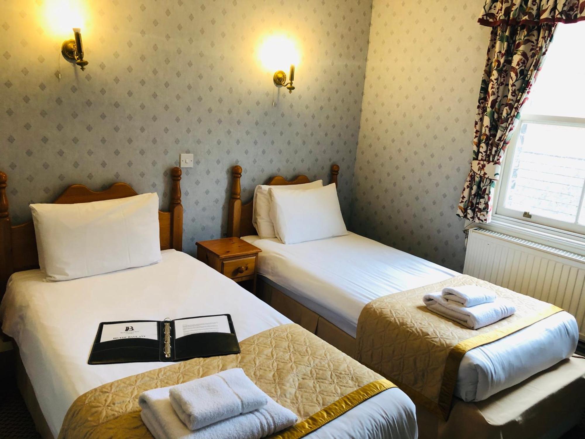 Twin Room,1215530125:JPEG