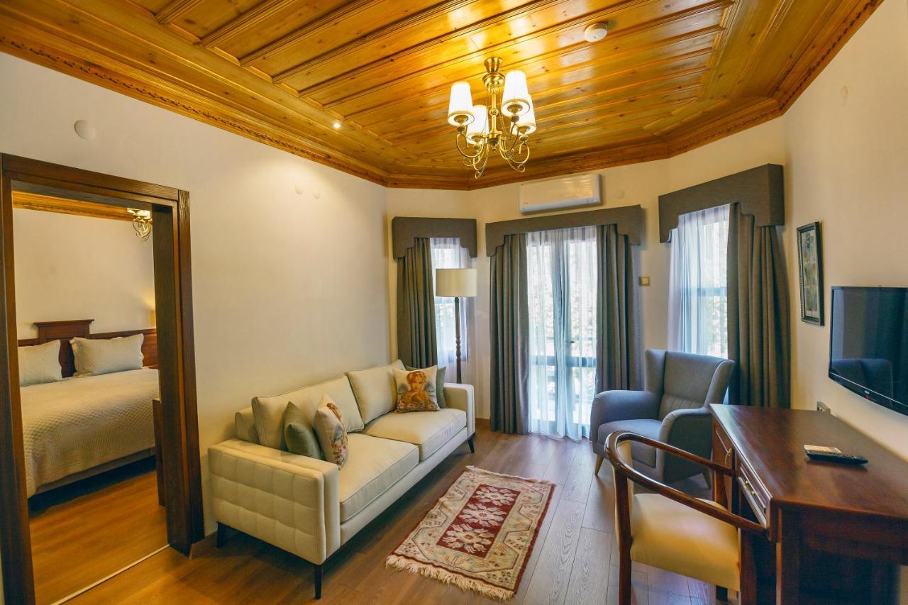 Standard Double Suite
