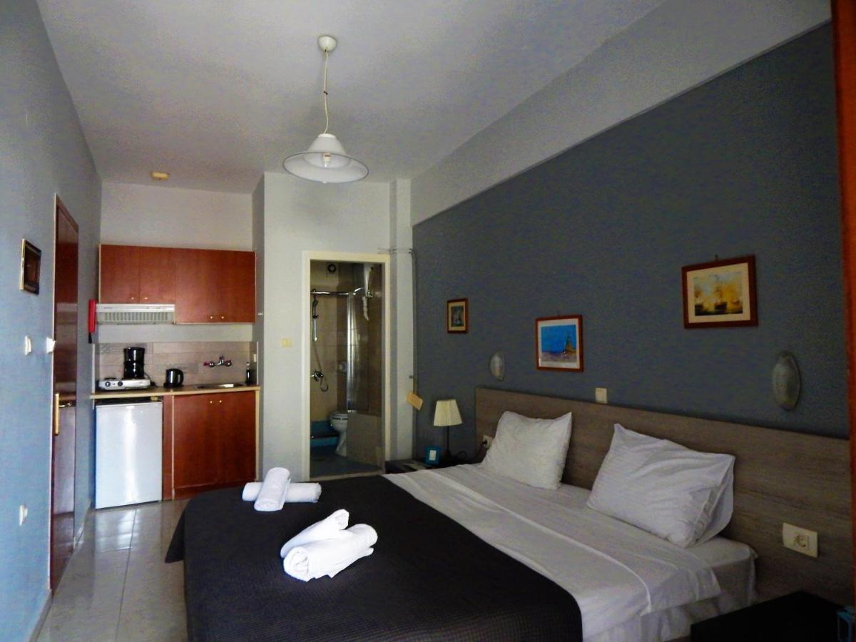 Double or Twin Room Partial Sea View