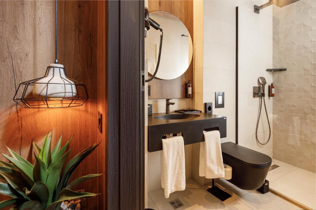 Double Deluxe Room