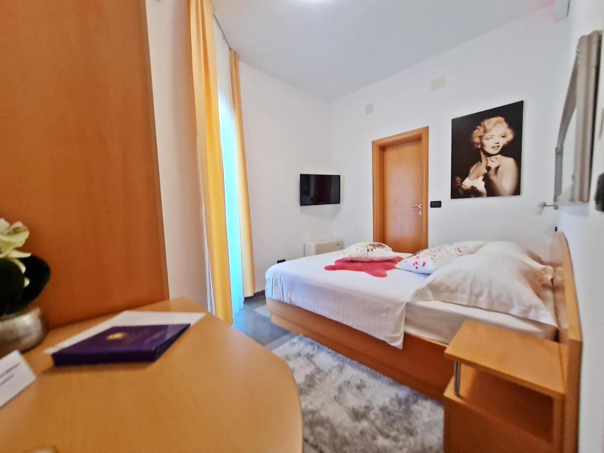Economy Doppelzimmer mit Balkon und Gartenblick