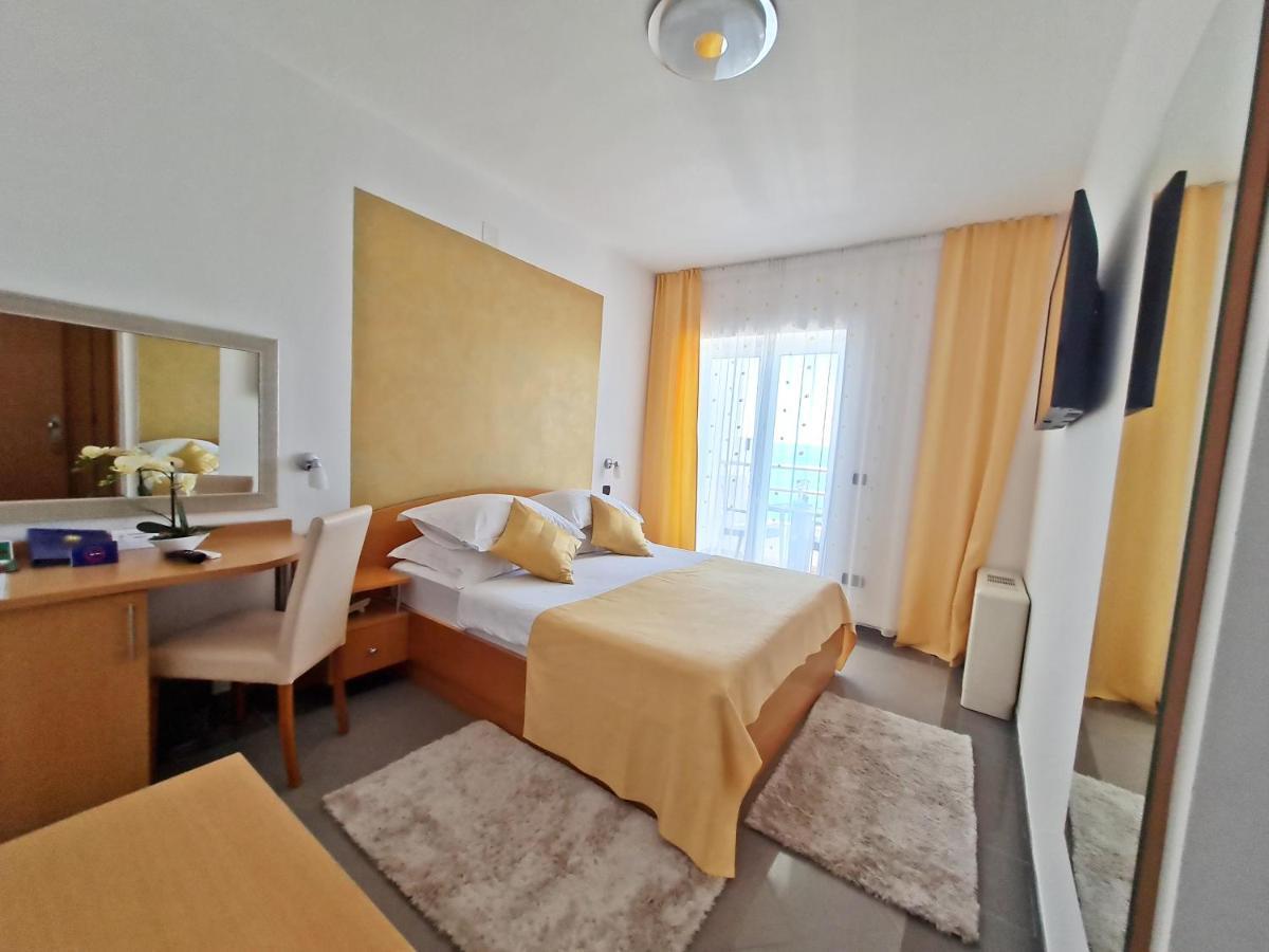 Comfort Double Room Terrace Sea View