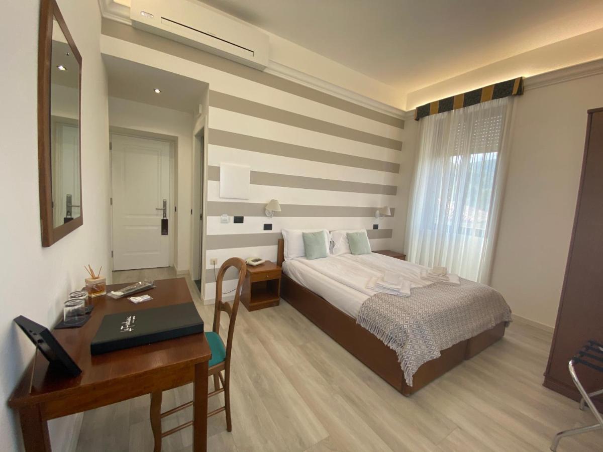 Double Room Lake View