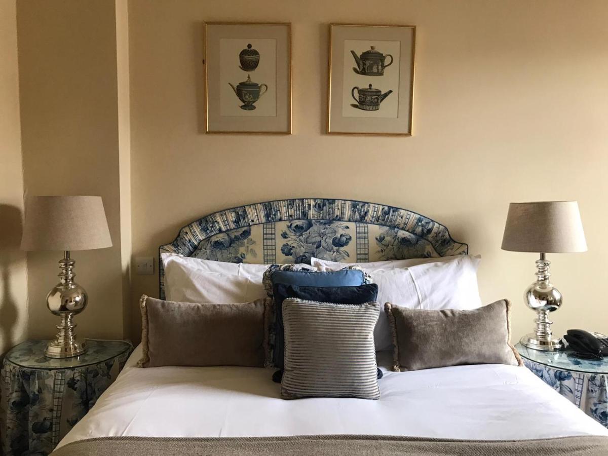 Double Room,1614776617:JPEG