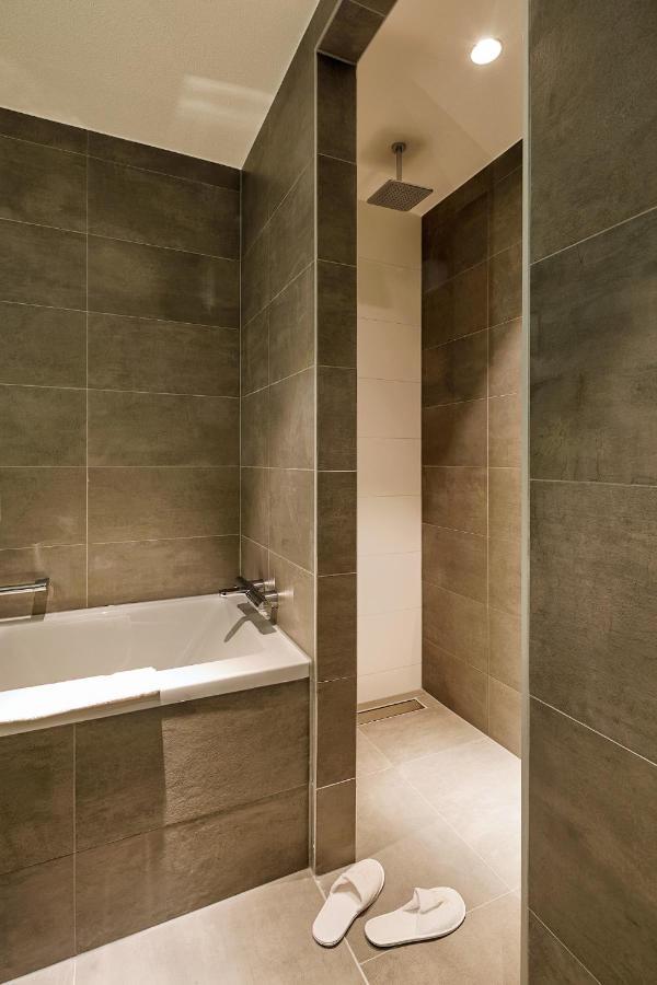 Chambre Double Supérieure avec Salle de Bains Fermée