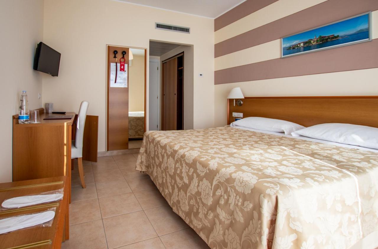 Quarto com Cama de Casal ou 2 de Solteiro