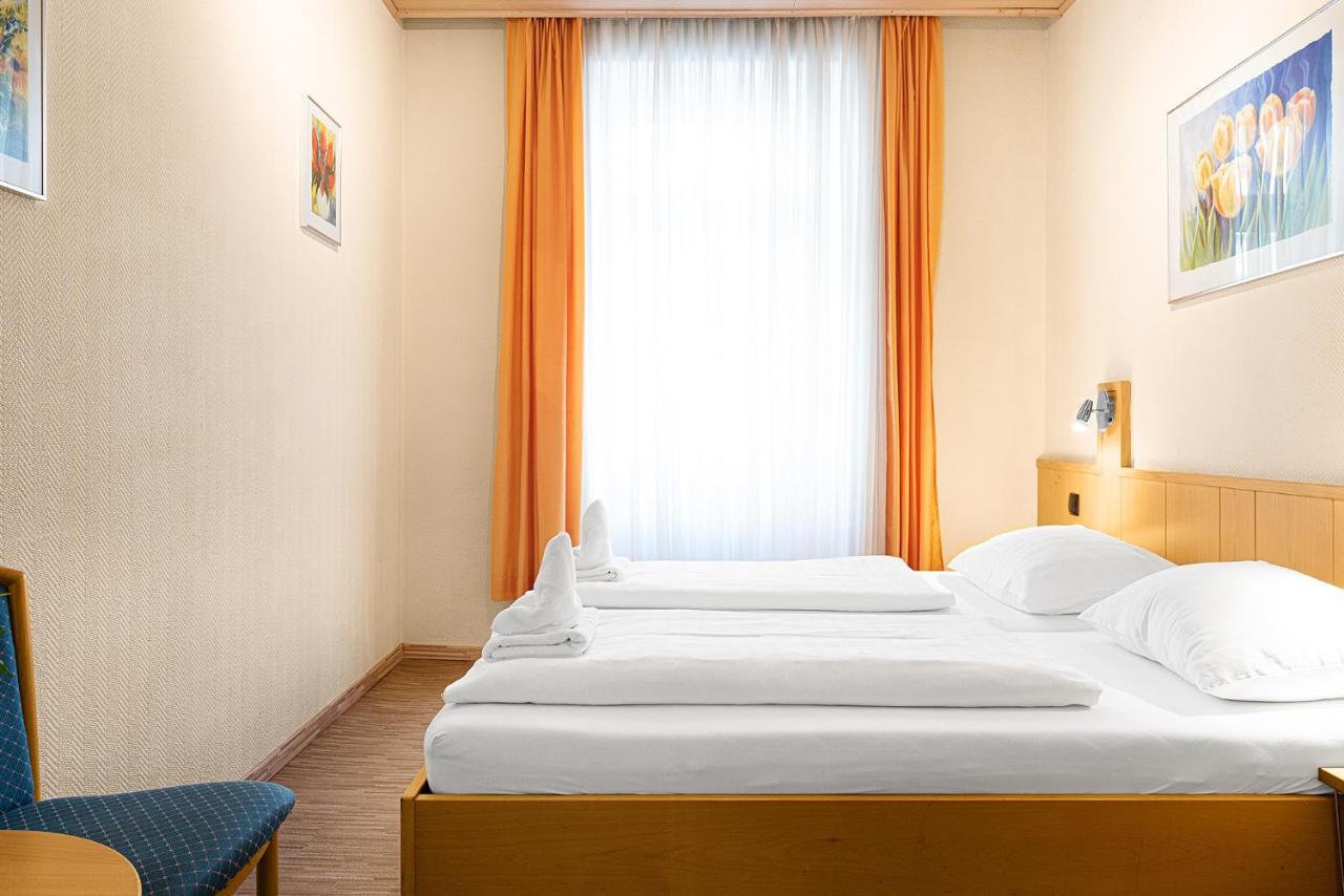 Double or Twin Room Shared Toilet