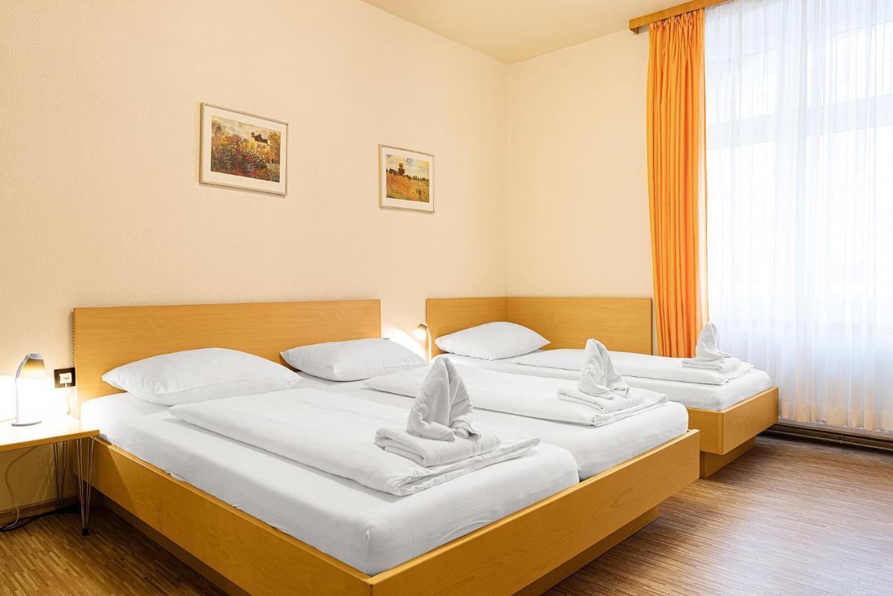 Double or Twin Room Shared Toilet