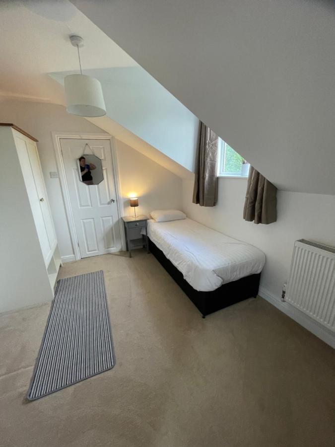 Standard Single Room with Shower