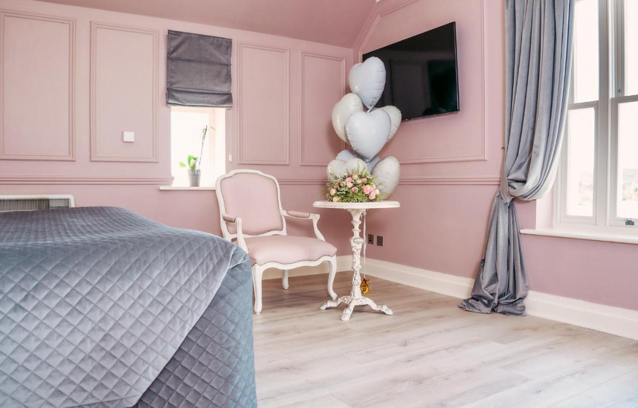 Superior King Suite