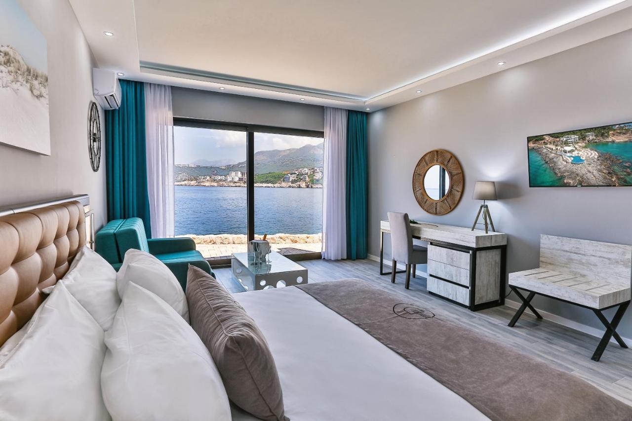 Bungalow Water Front