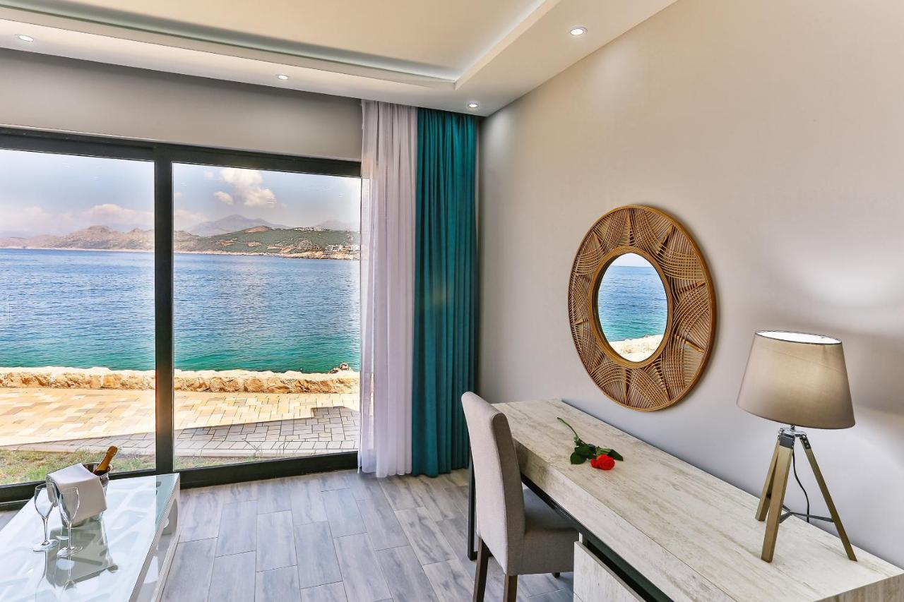 Bungalow Water Front