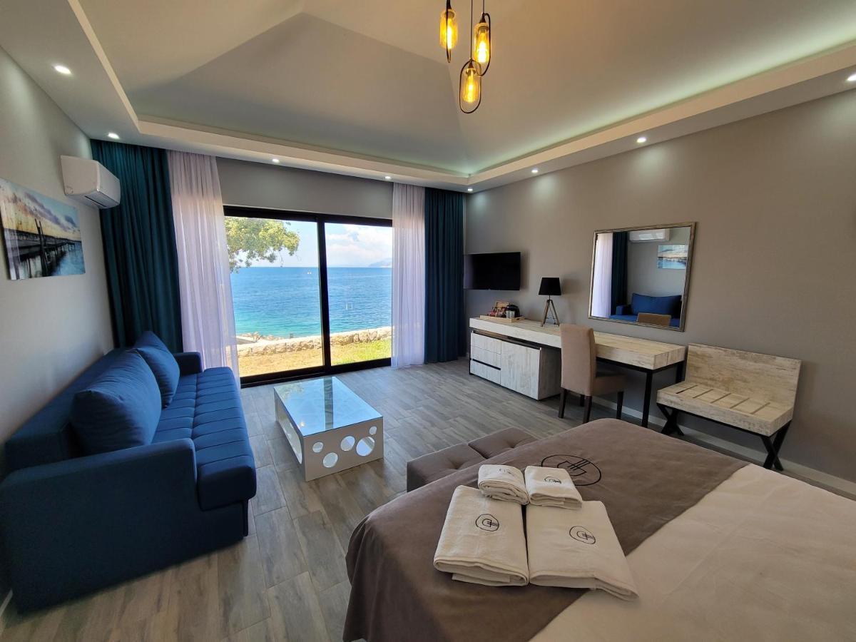 Bungalow Water Front