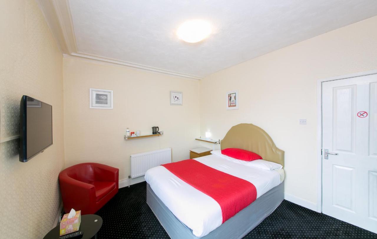 Double Room (1 Adult)