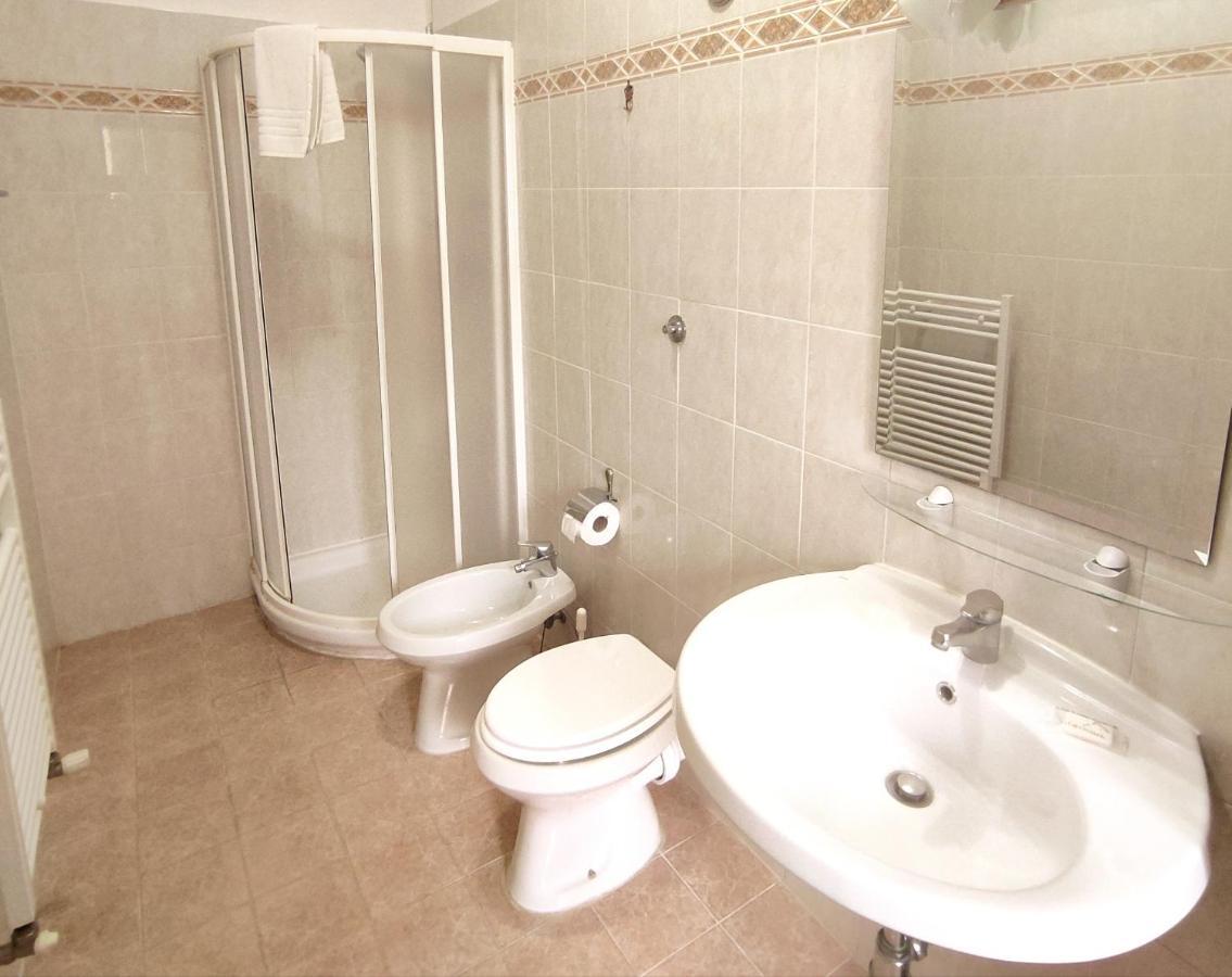 Economy Double Room External Private Bathroom