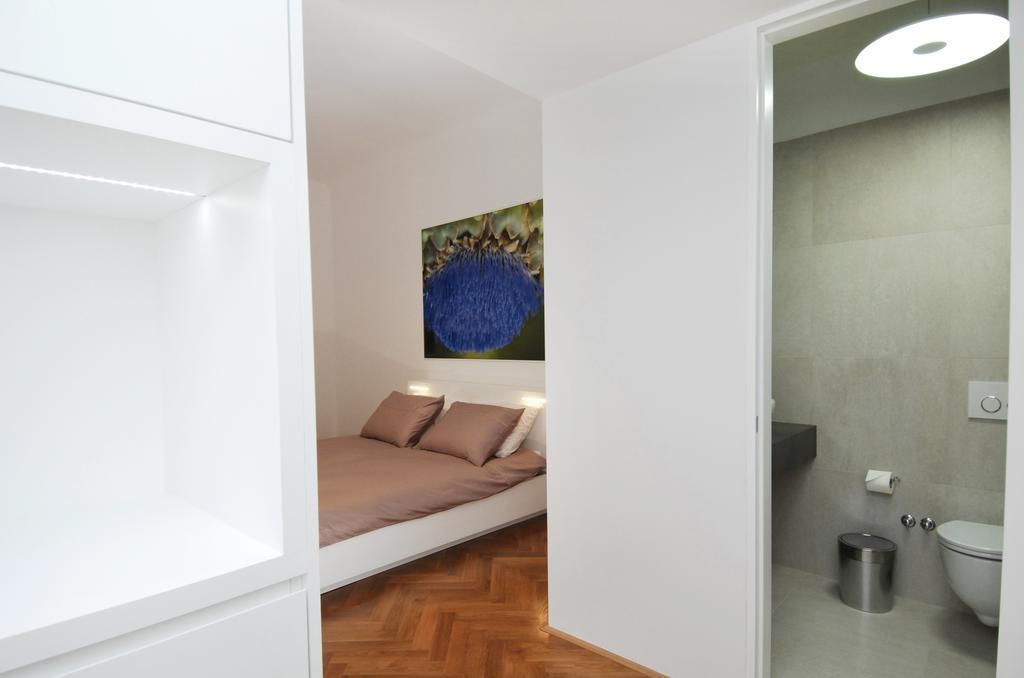 Quarto Duplo