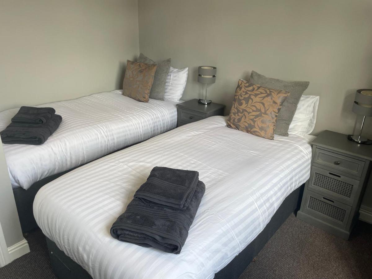 Standard Twin Room,1126113516:JPEG