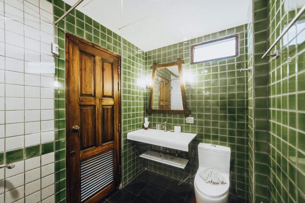 Quarto Duplo com Vista da Piscina