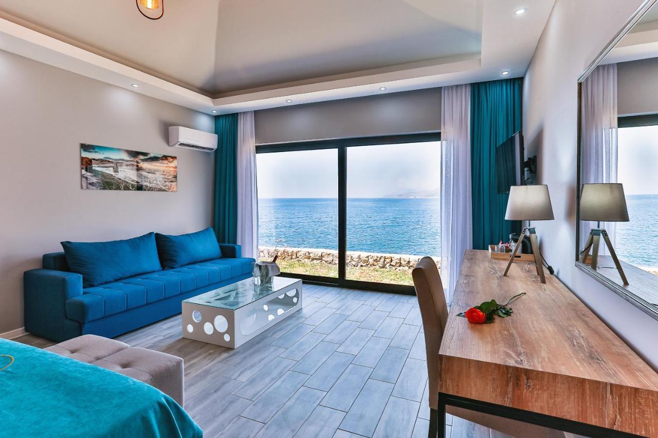 Bungalow Water Front
