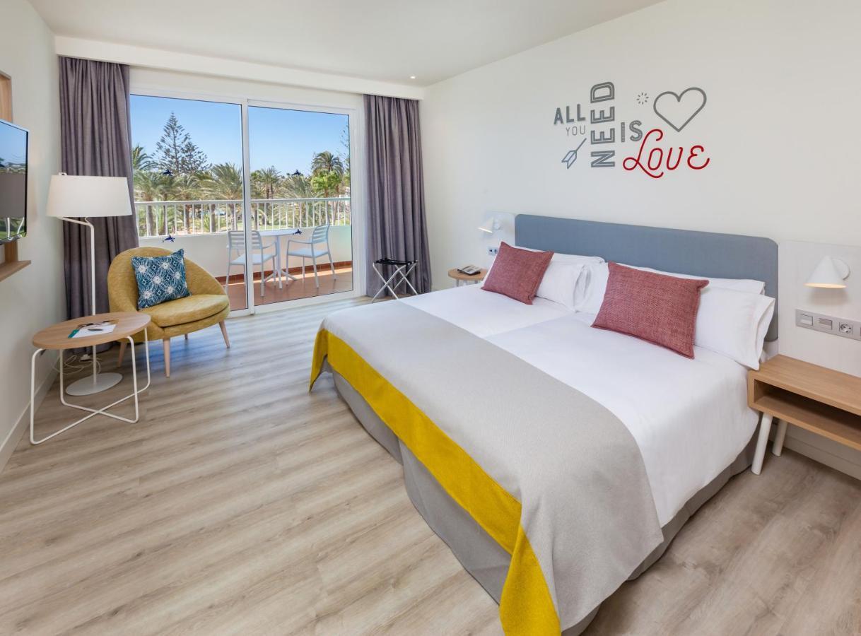 Deluxe Double Room Adults Only 18 years
