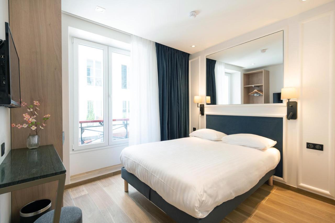 Double Room Street View