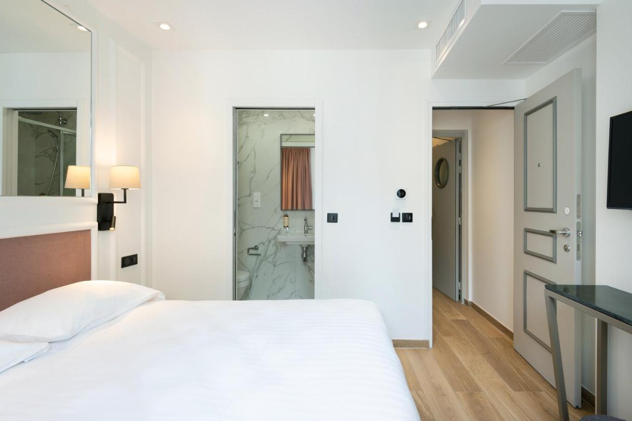 Double Room Street View