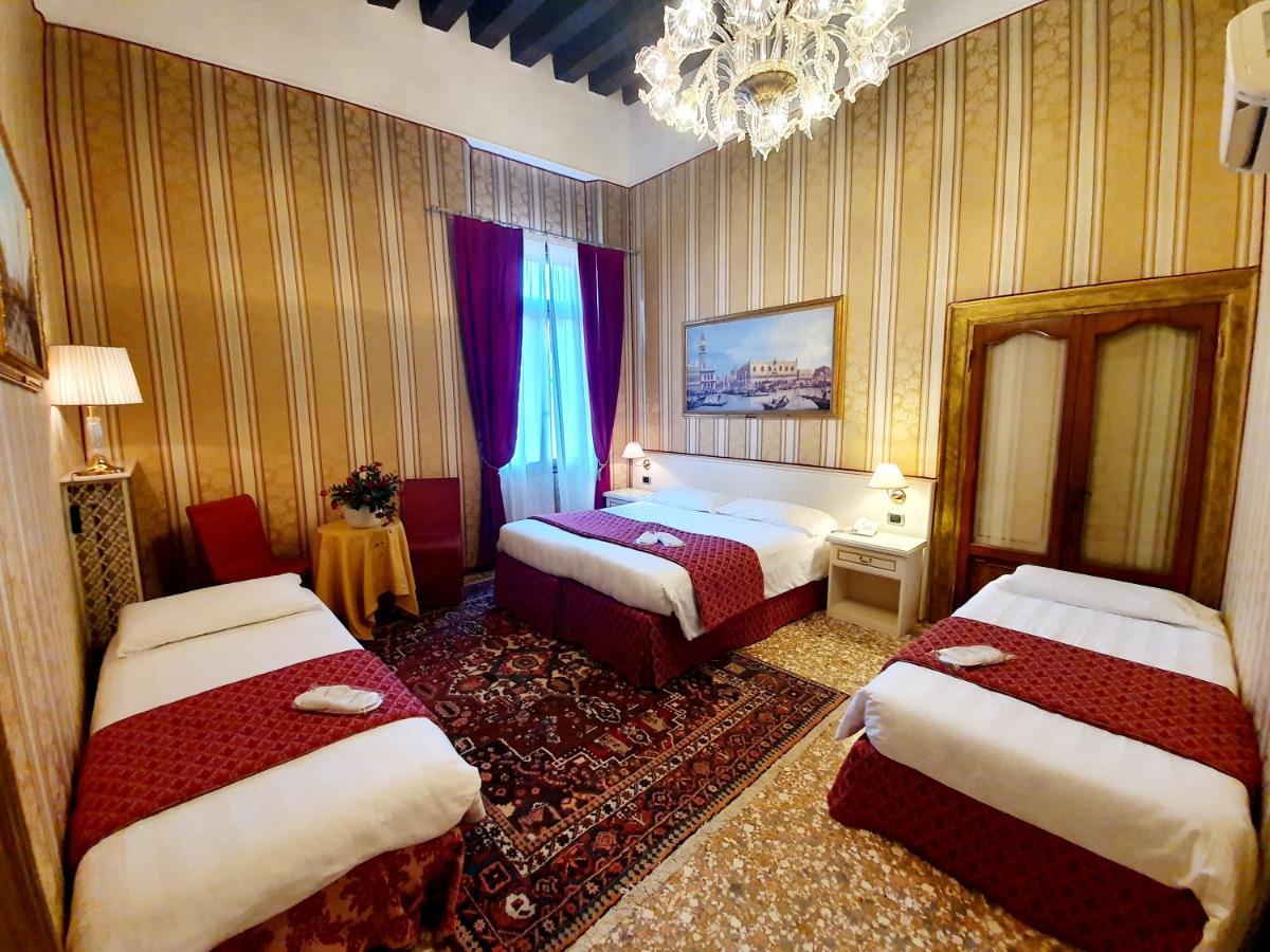 Quadruple Room Canal View