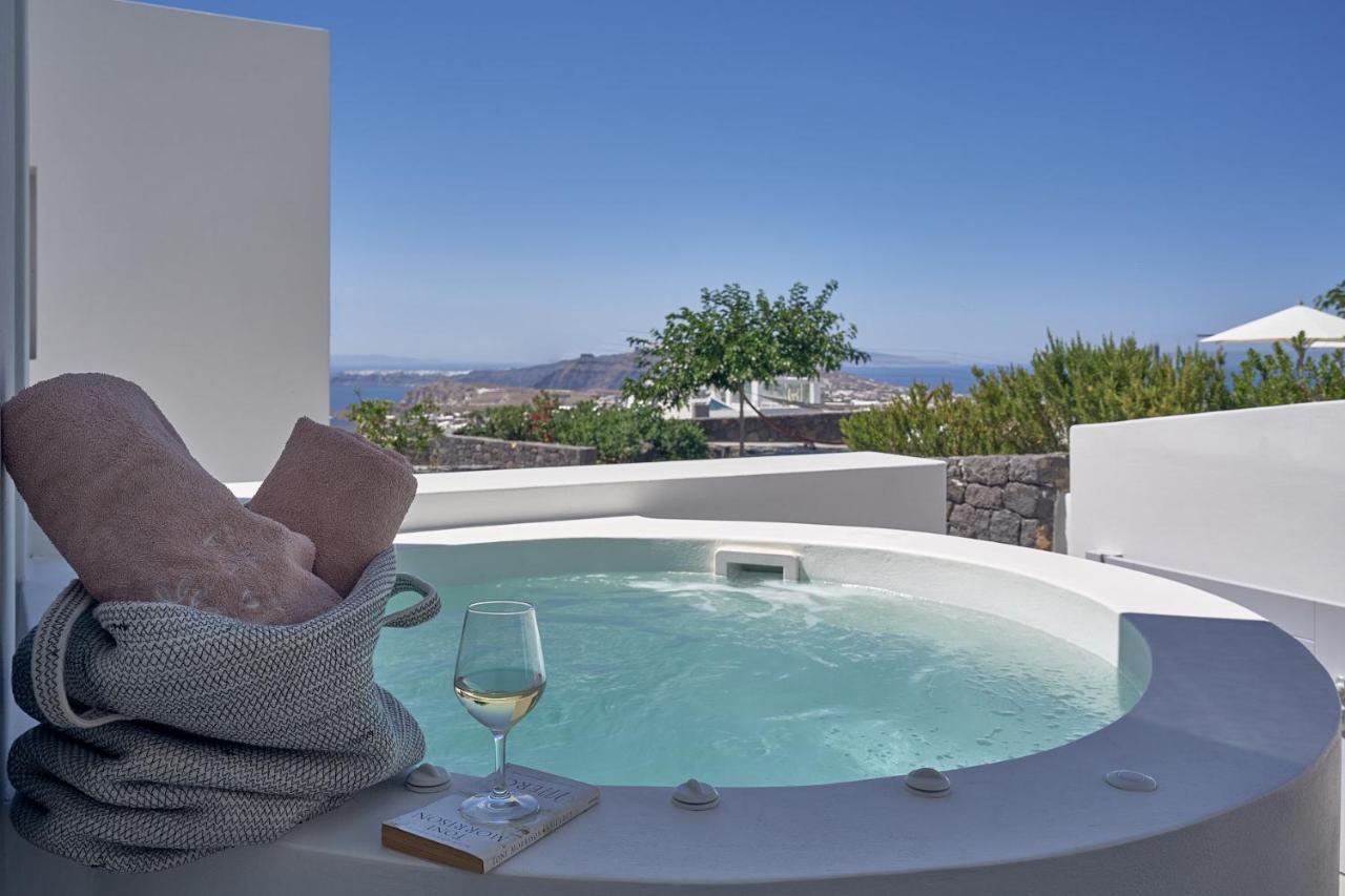 Junior Suite Hot Tub Partial Sea view or Lower courtyard