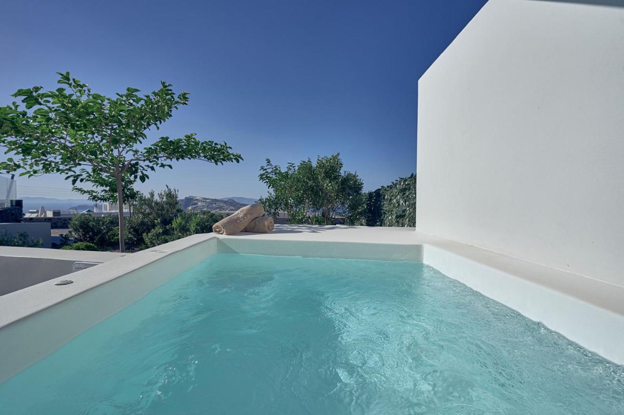 Junior Suite Hot Tub Partial Sea view or Lower courtyard