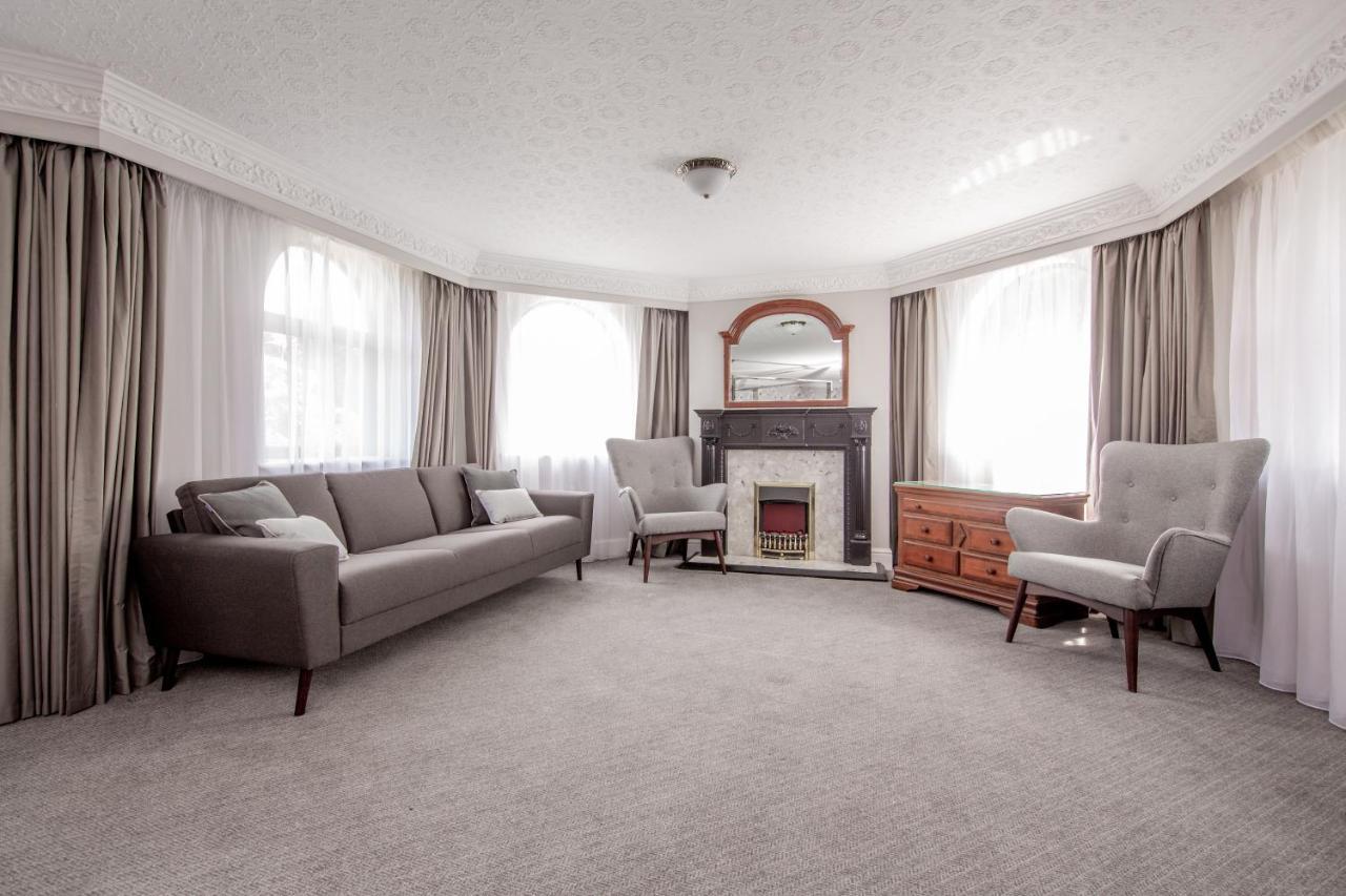 Superior King Suite