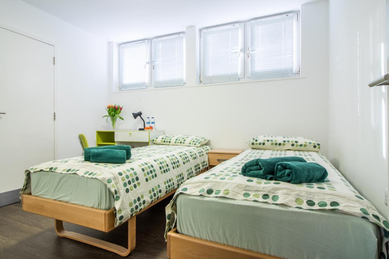 Double or Twin Room Private Bathroom