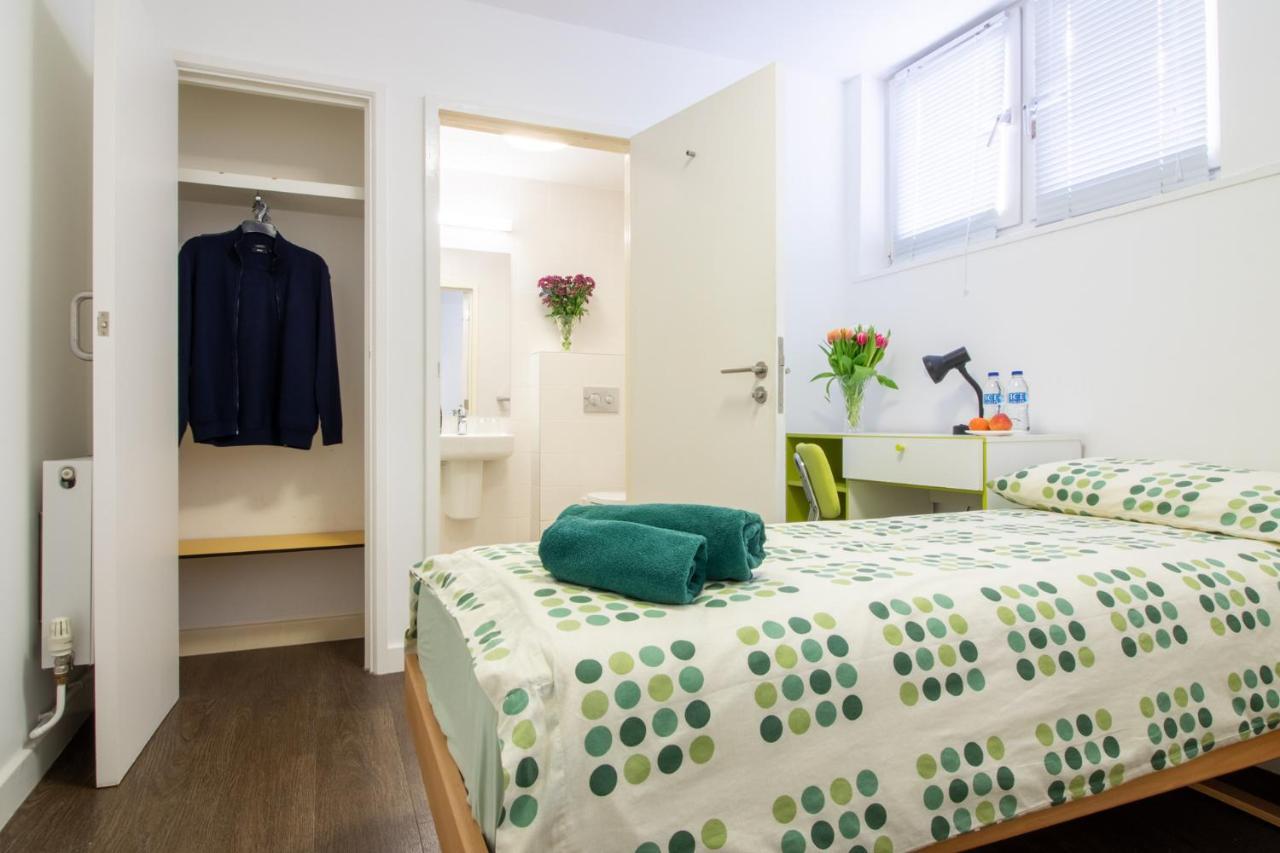 Double or Twin Room Private Bathroom
