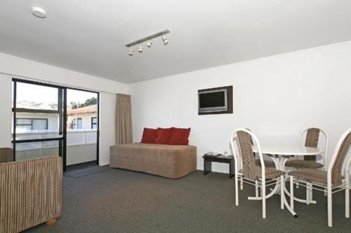 One-Bedroom Suite