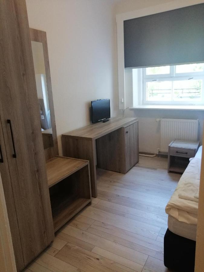 Single Room Private External Bathroom