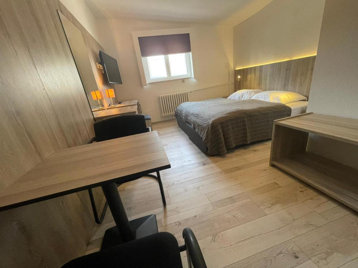 Double or Twin Room Private Bathroom