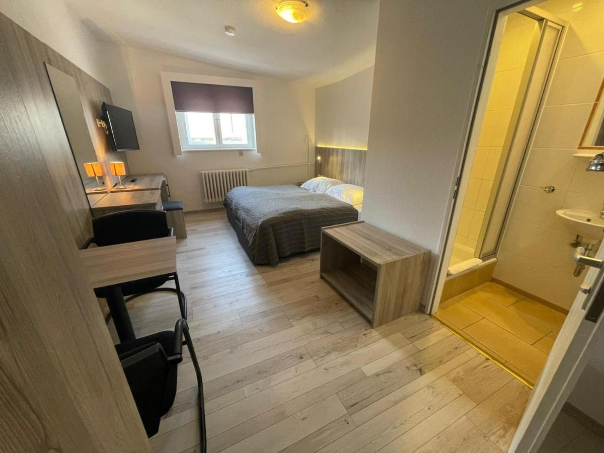Double or Twin Room Private Bathroom