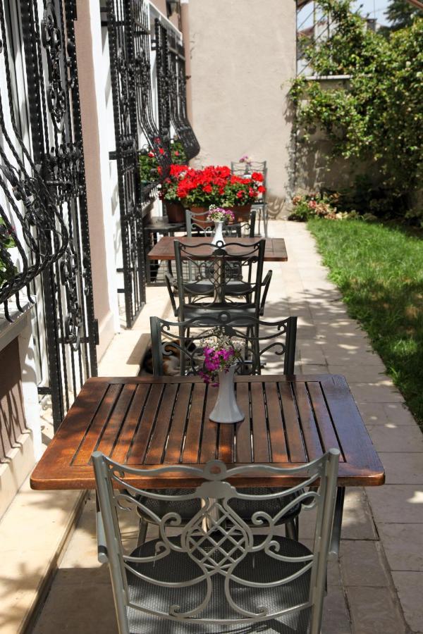 Double Room Garden View