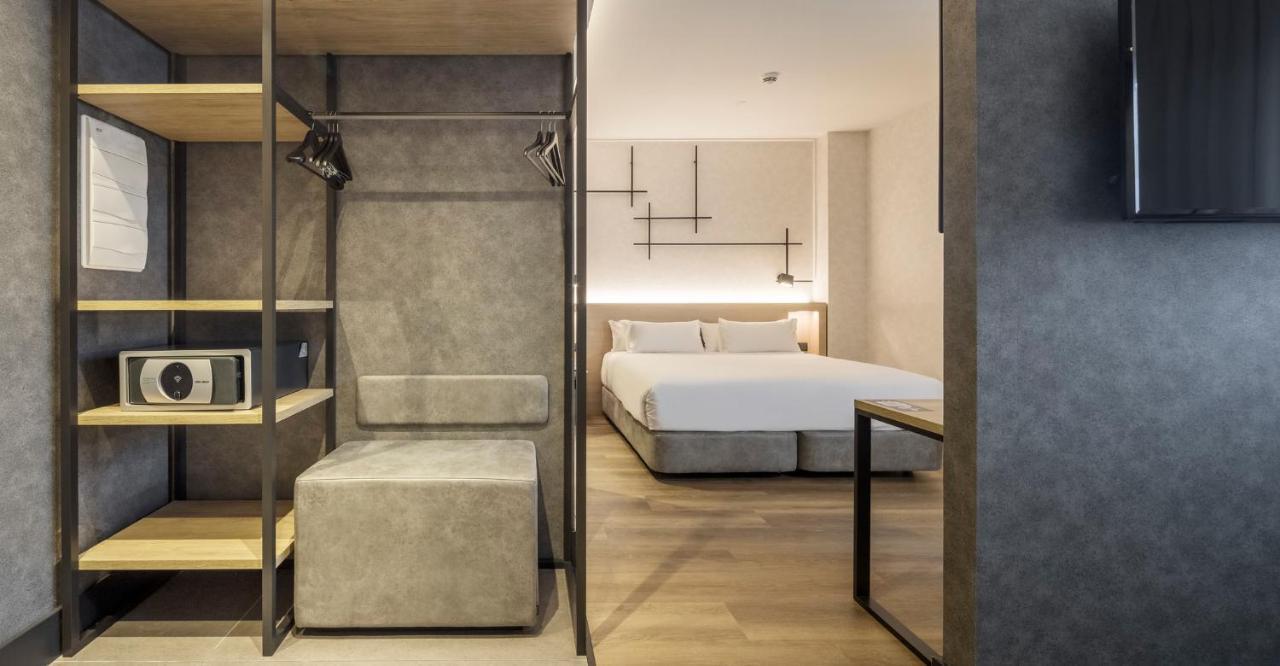 Deluxe Room,1132425063:JPEG